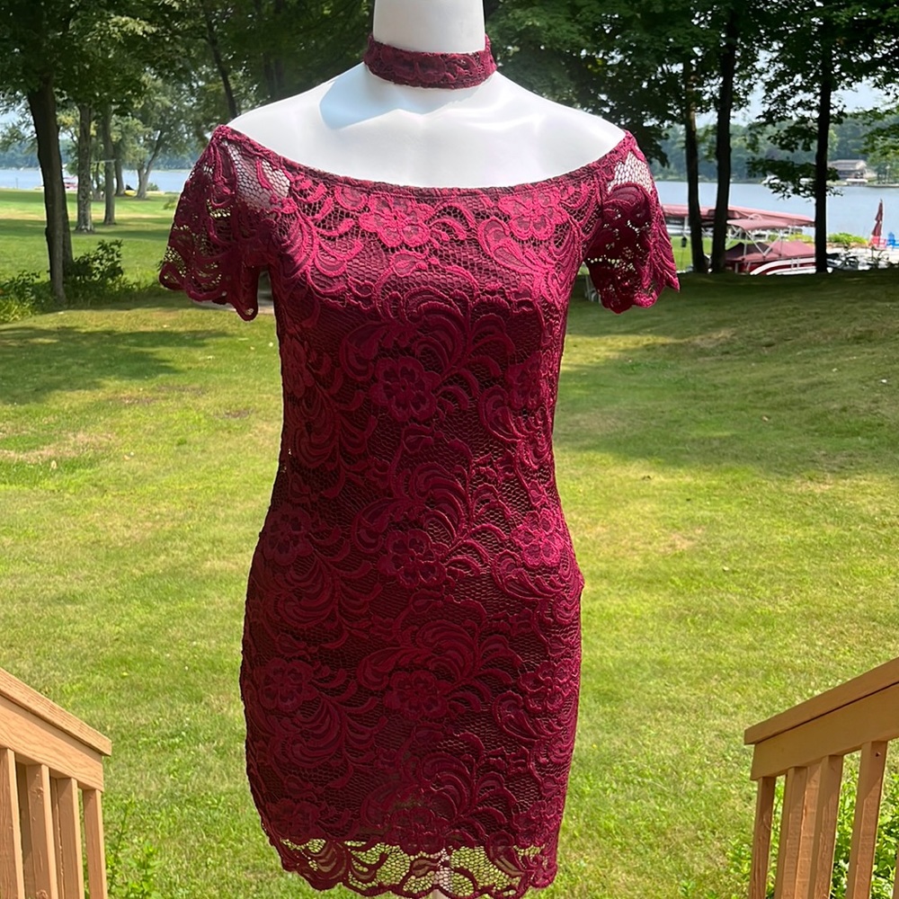 Ambiance stretchy lace bodycon dress M